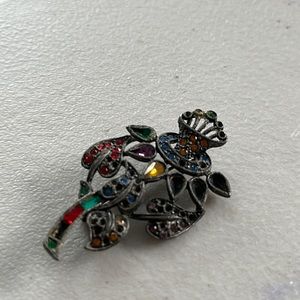 Vintage brooch pin jewelry